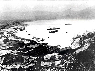 第2期修築工事の竣工した敦賀港の写真
